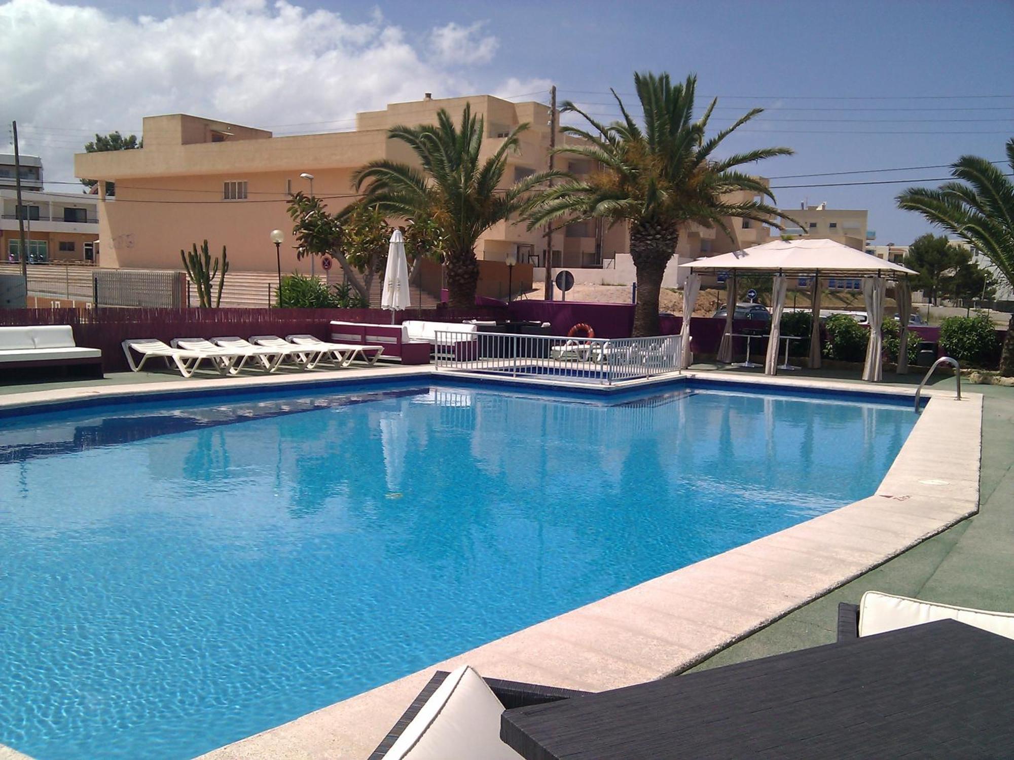 Apartamentos Alba Σαν Αντόνιο Εξωτερικό φωτογραφία